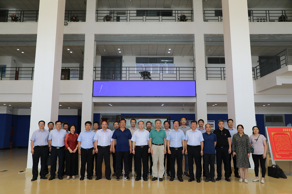 https://news.henu.edu.cn/__local/F/D8/5A/78E8D5806C6DF31E139FABECEBA_A821B3CB_2ED88.jpg